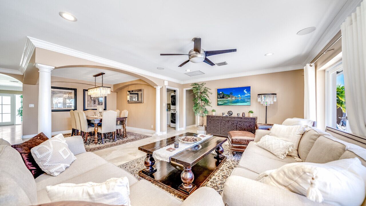 Photo of Livingroom in Bermuda Riviera