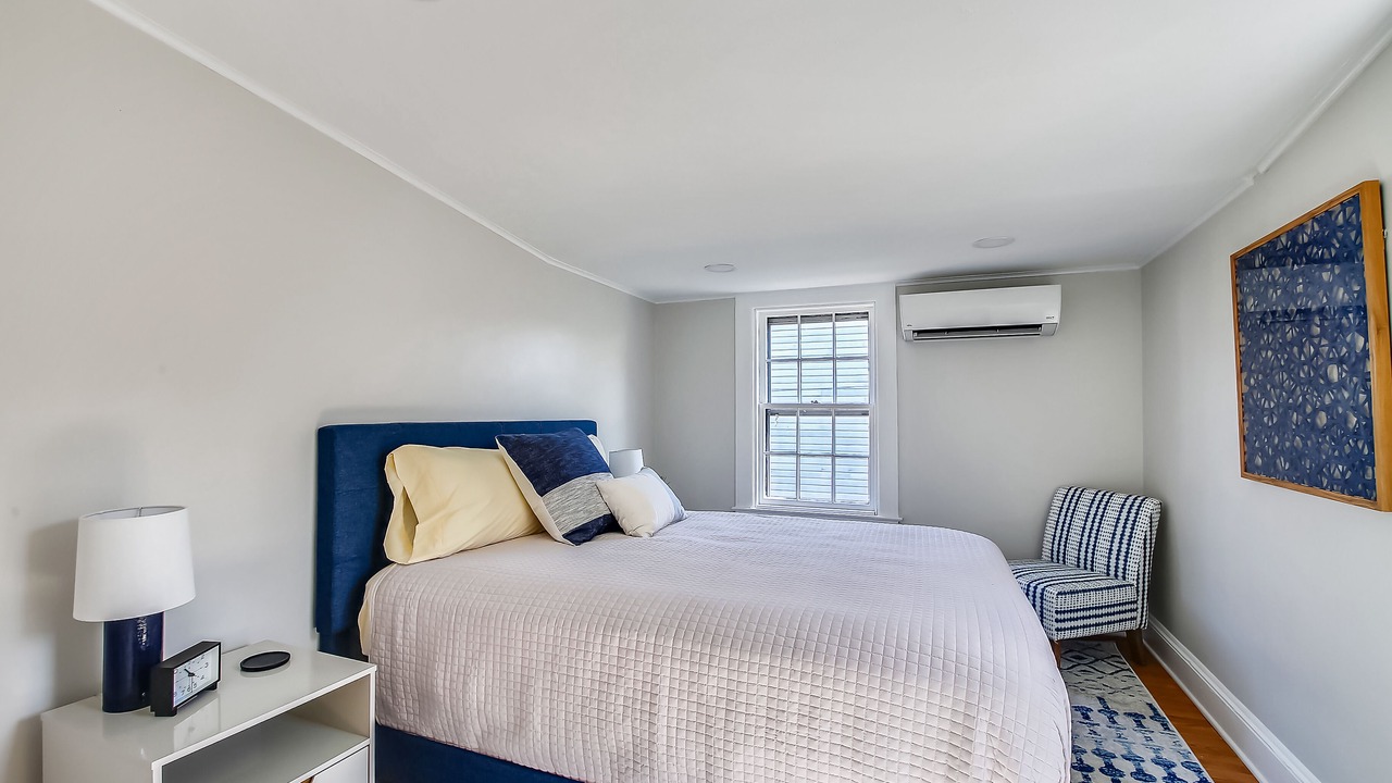 Photo of Bedroom in Historic District