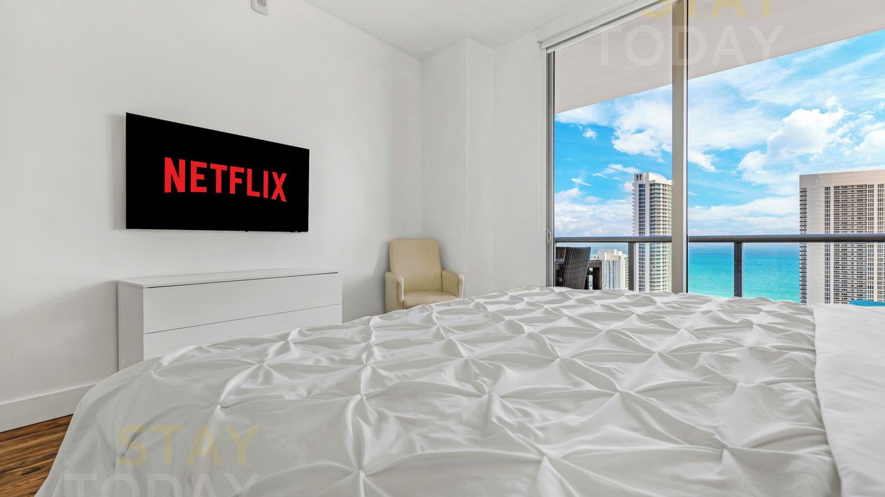Photo of Bedroom in Hallandale Beach
