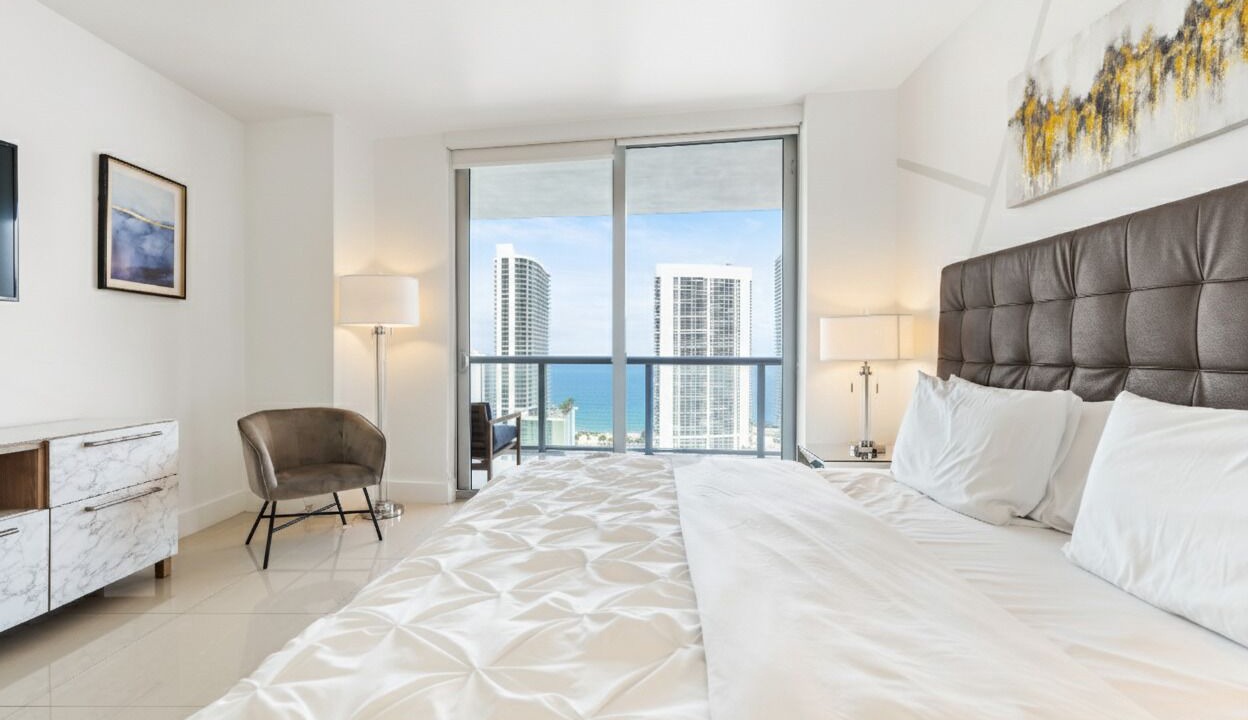 Photo of Bedroom in Hallandale Beach