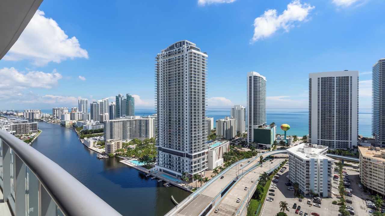 Photo of Outdoor in Hallandale Beach