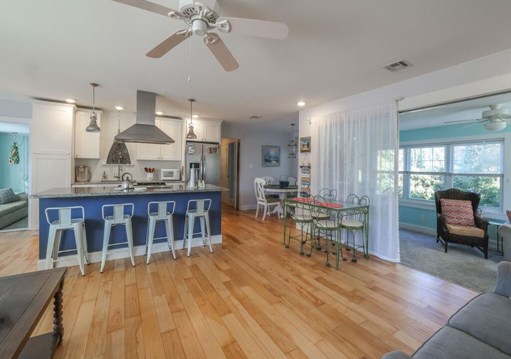 Photo of Bedroom in Loveladies