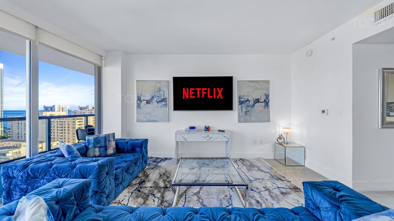 Photo of Livingroom in Hallandale Beach