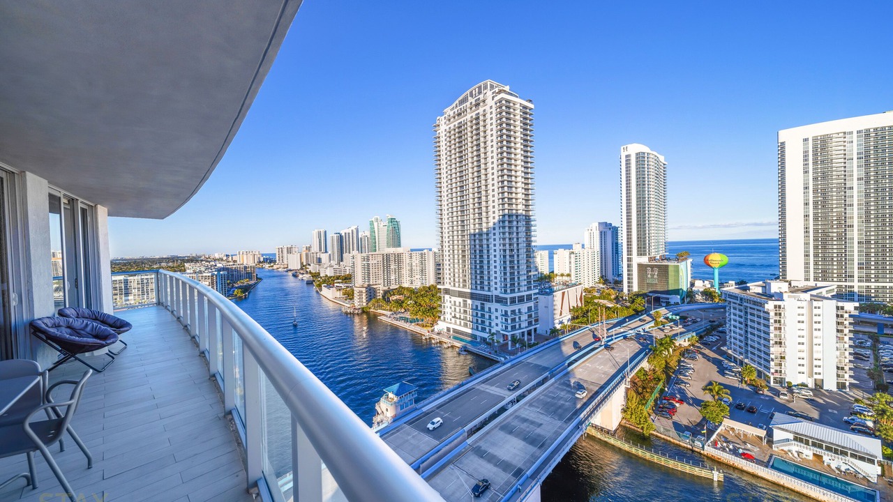 Photo of Outdoor in Hallandale Beach