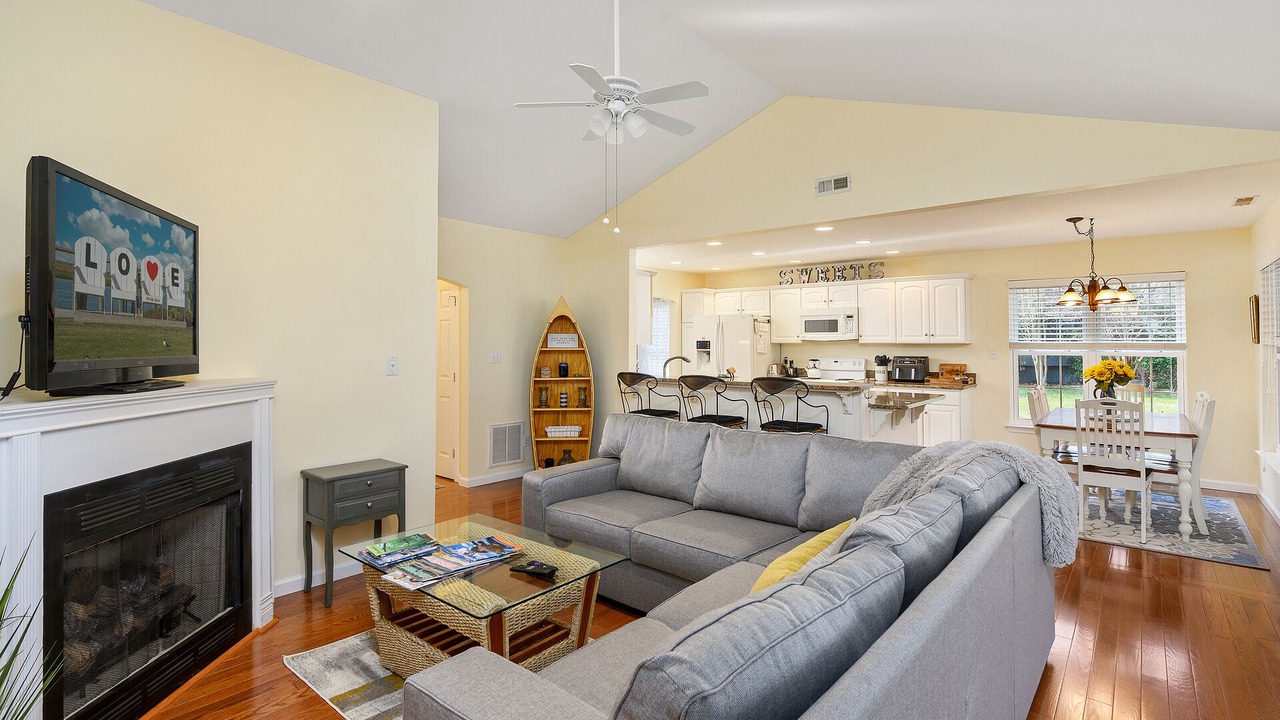 Photo of Bedroom in Captain's Cove