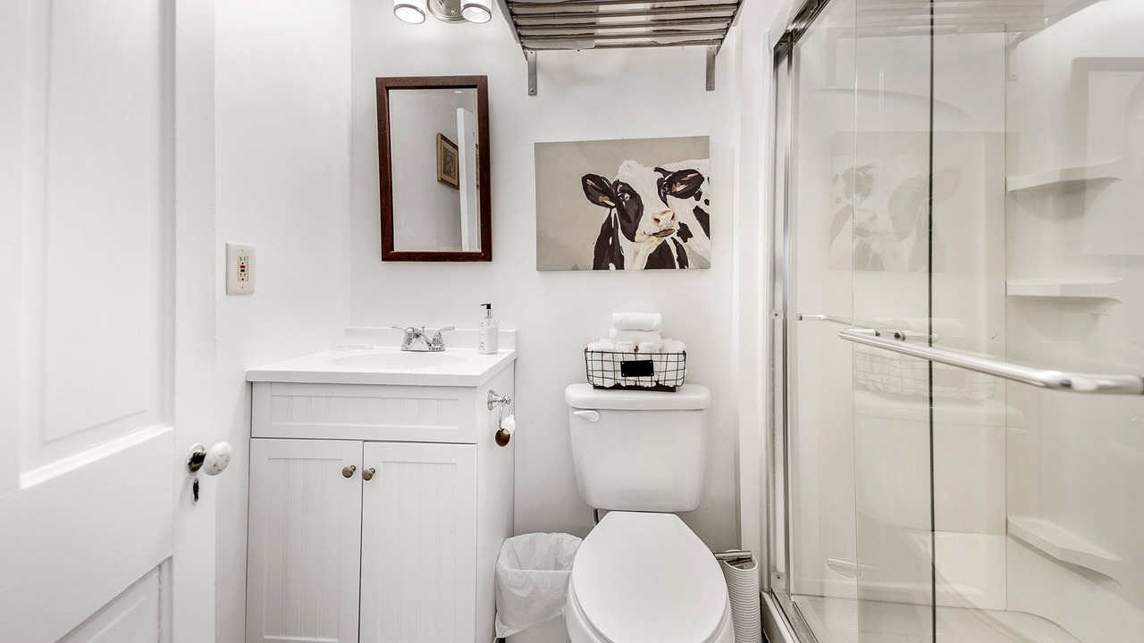 Photo of Bathroom in Compton