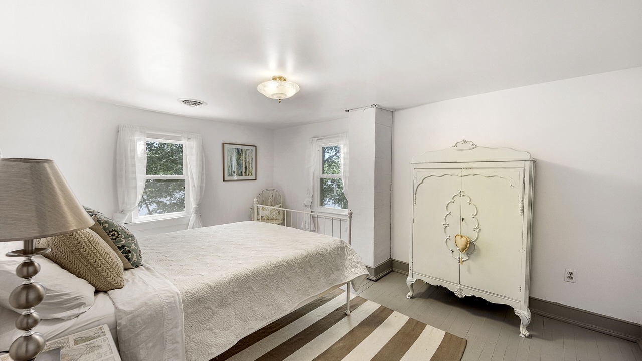 Photo of Bedroom in Compton