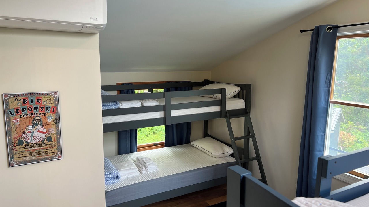 Photo of Bedroom in Neavitt