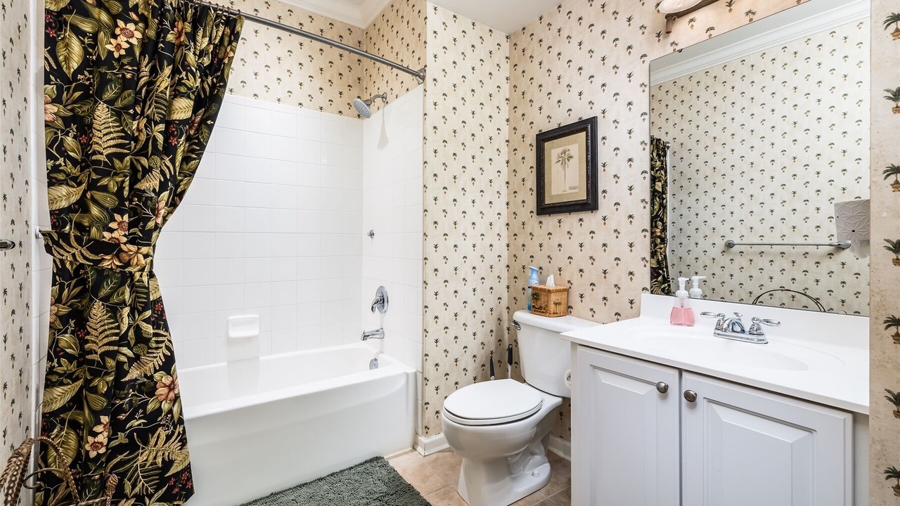 Photo of Bathroom in Sunset Island