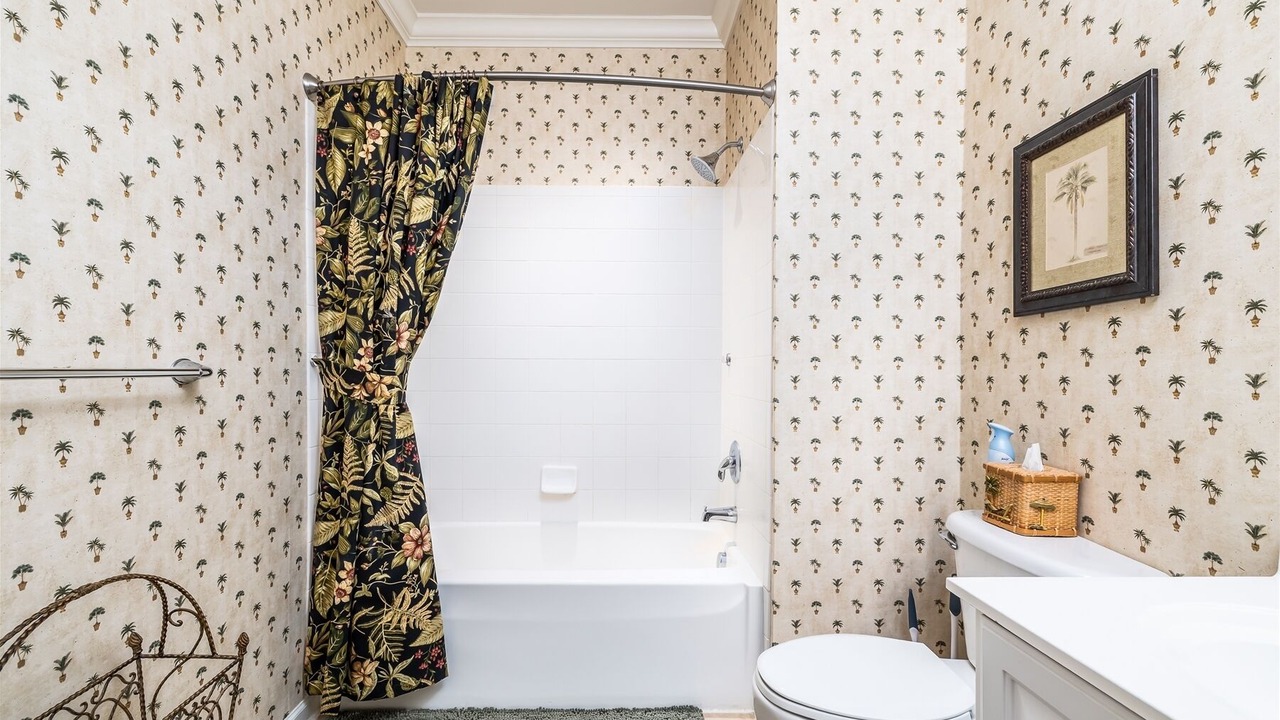 Photo of Bathroom in Sunset Island