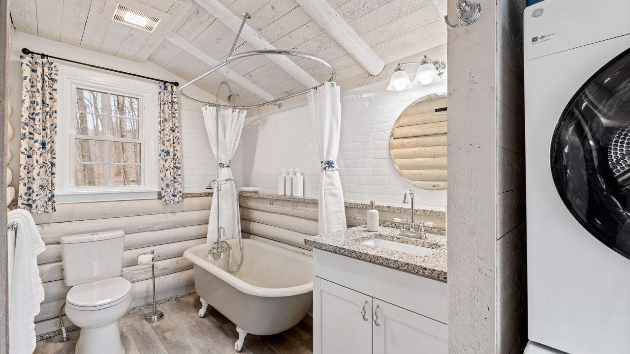 Photo of Bathroom in Cobham