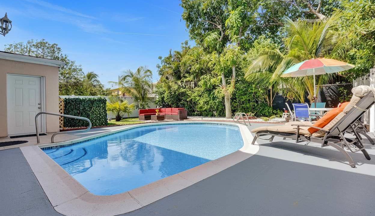 Photo of Outdoor in Hallandale Beach