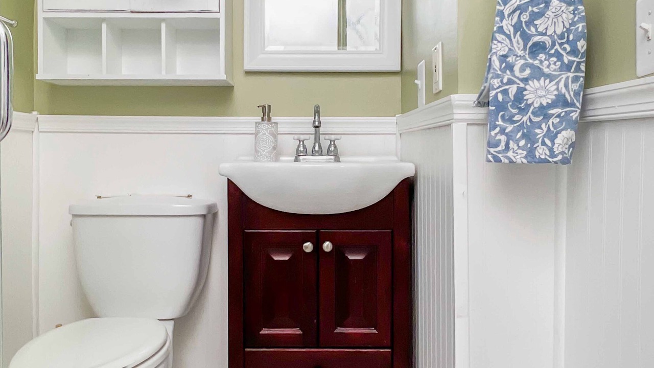 Photo of Bathroom in Middle Hope