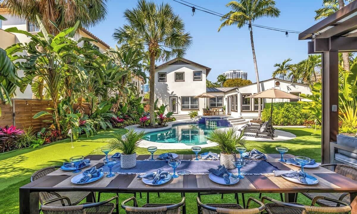 Photo of Outdoor in Beverly Heights