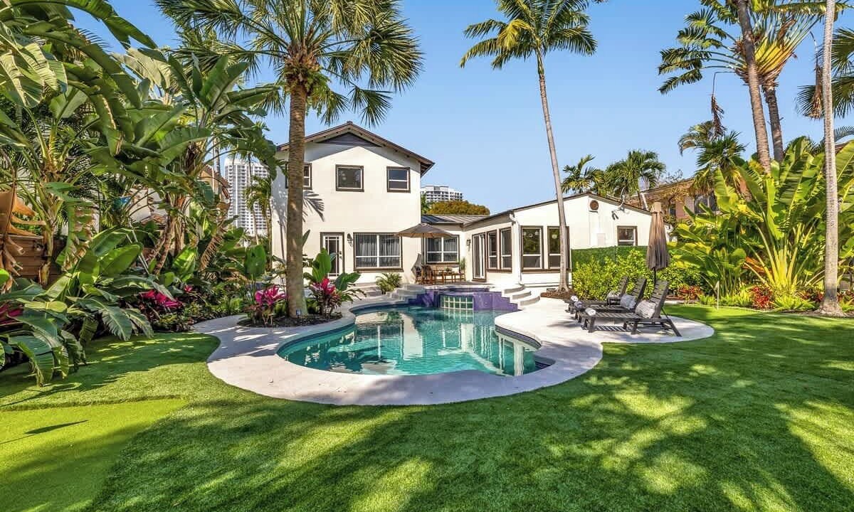 Photo of Outdoor in Beverly Heights
