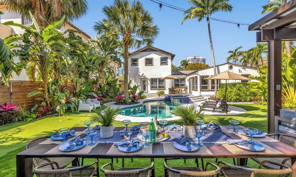 Photo of Outdoor in Beverly Heights