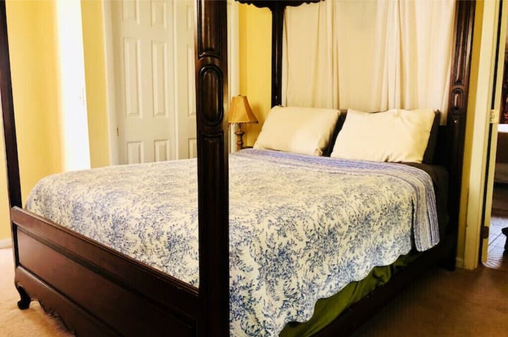 Photo of Bedroom in Historic District