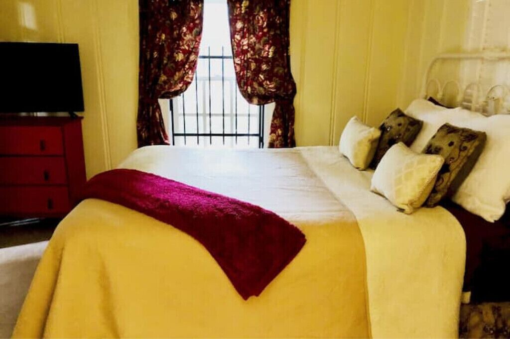 Photo of Bedroom in Historic District