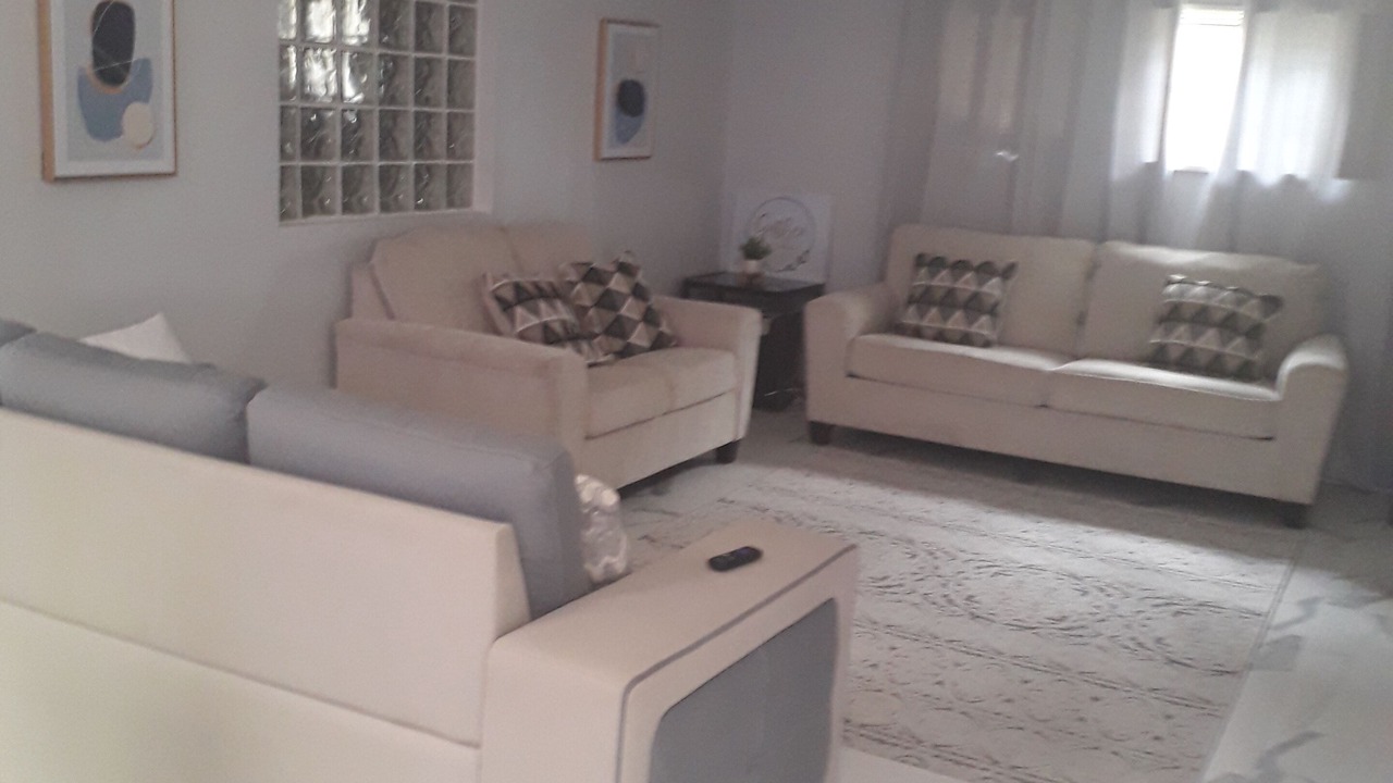 Photo of Livingroom in Carol City