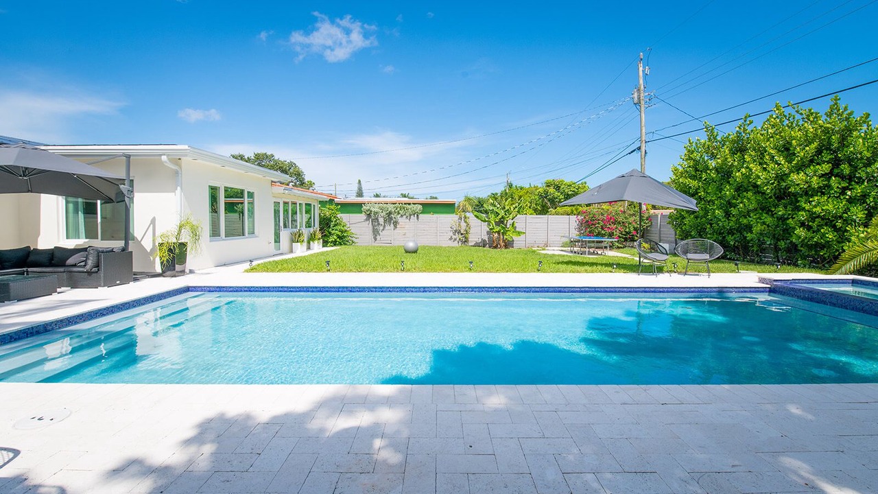 Photo of Outdoor in Hollywood Hills