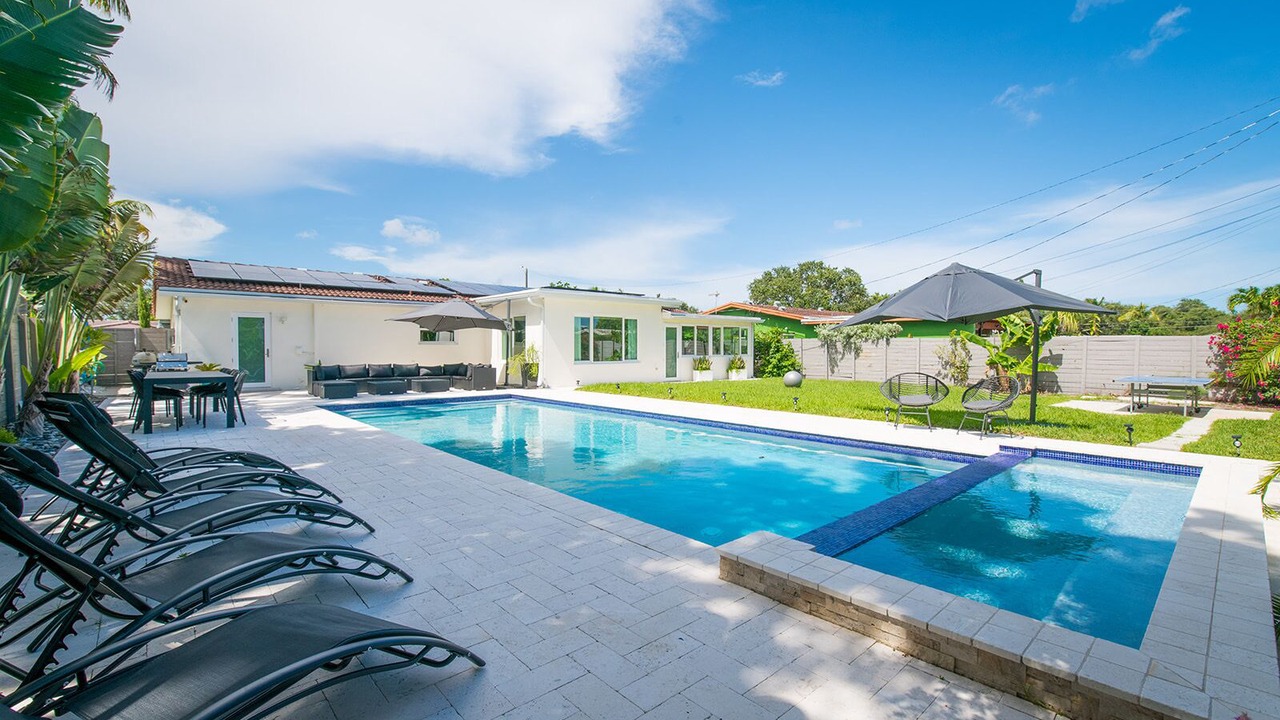Photo of Outdoor in Hollywood Hills