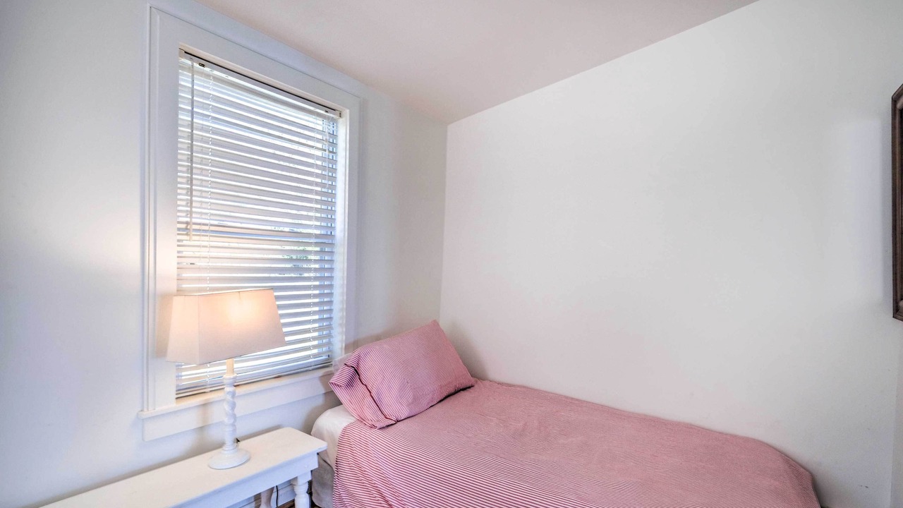 Photo of Bedroom in Rock Point