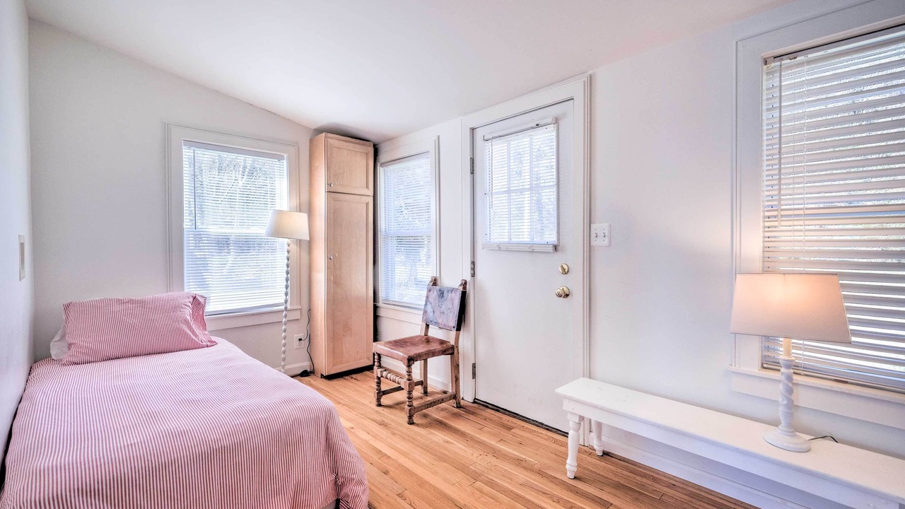 Photo of Bedroom in Rock Point