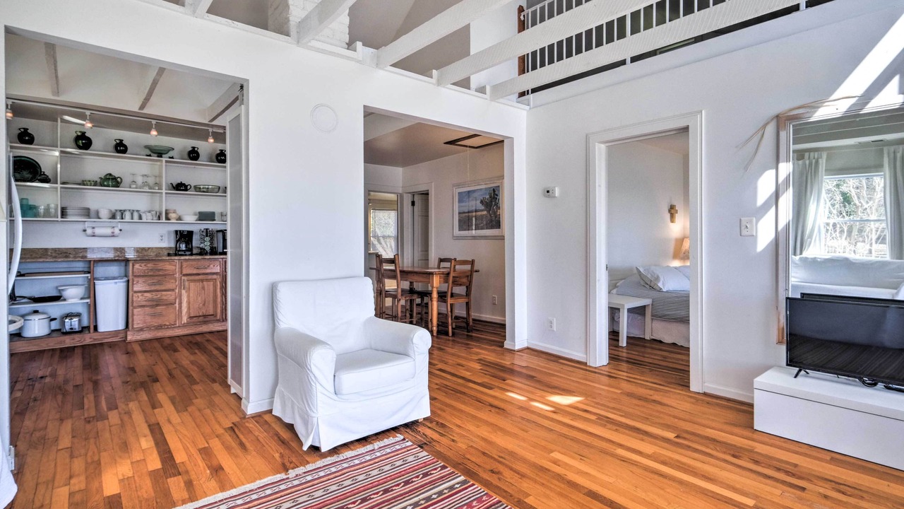 Photo of Livingroom in Rock Point