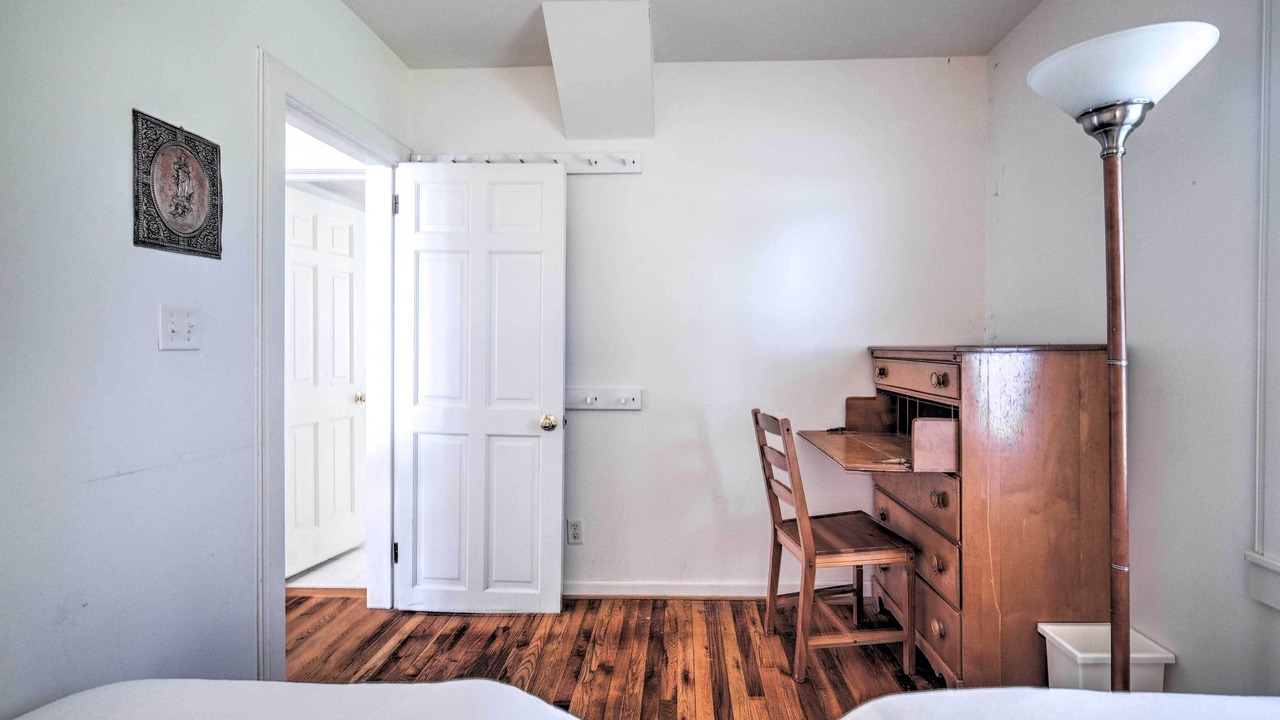 Photo of Bedroom in Rock Point