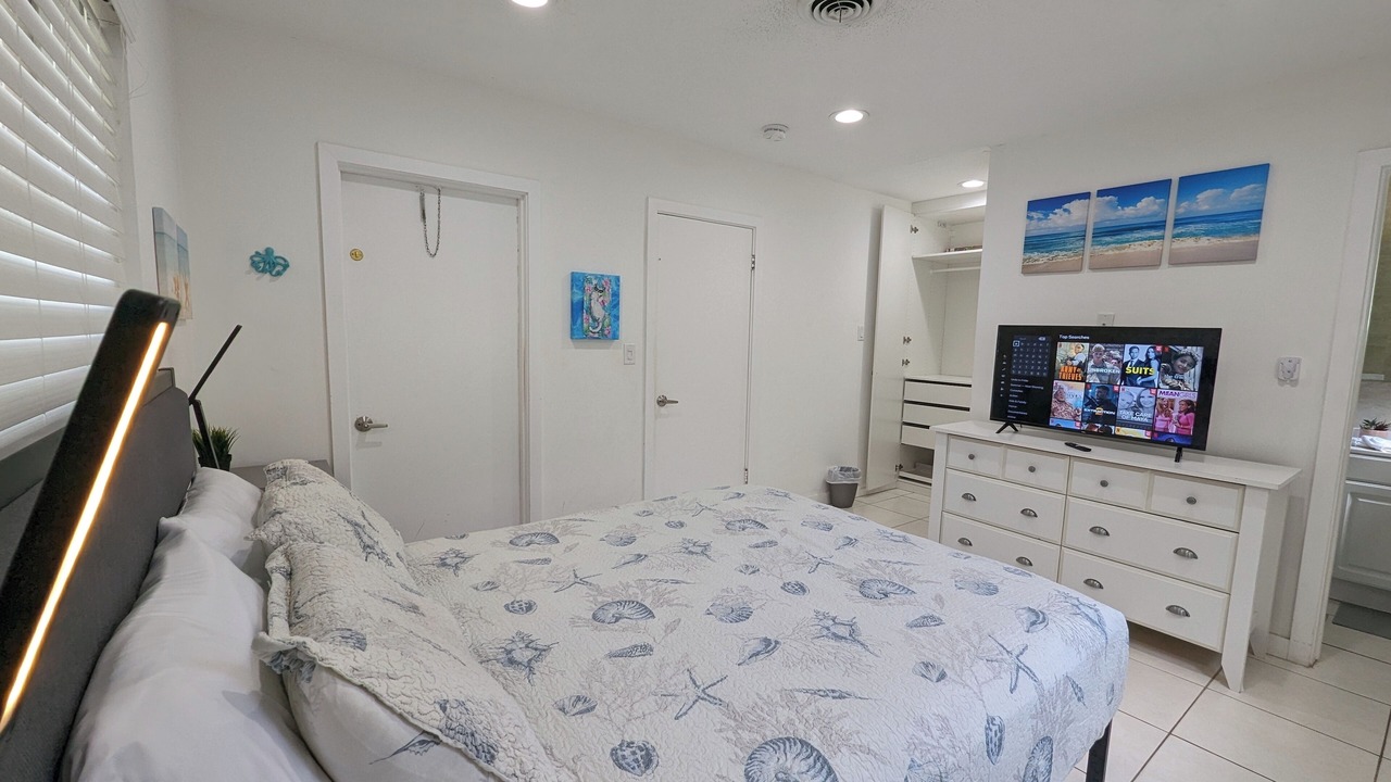 Photo of Bedroom in Coral Heights