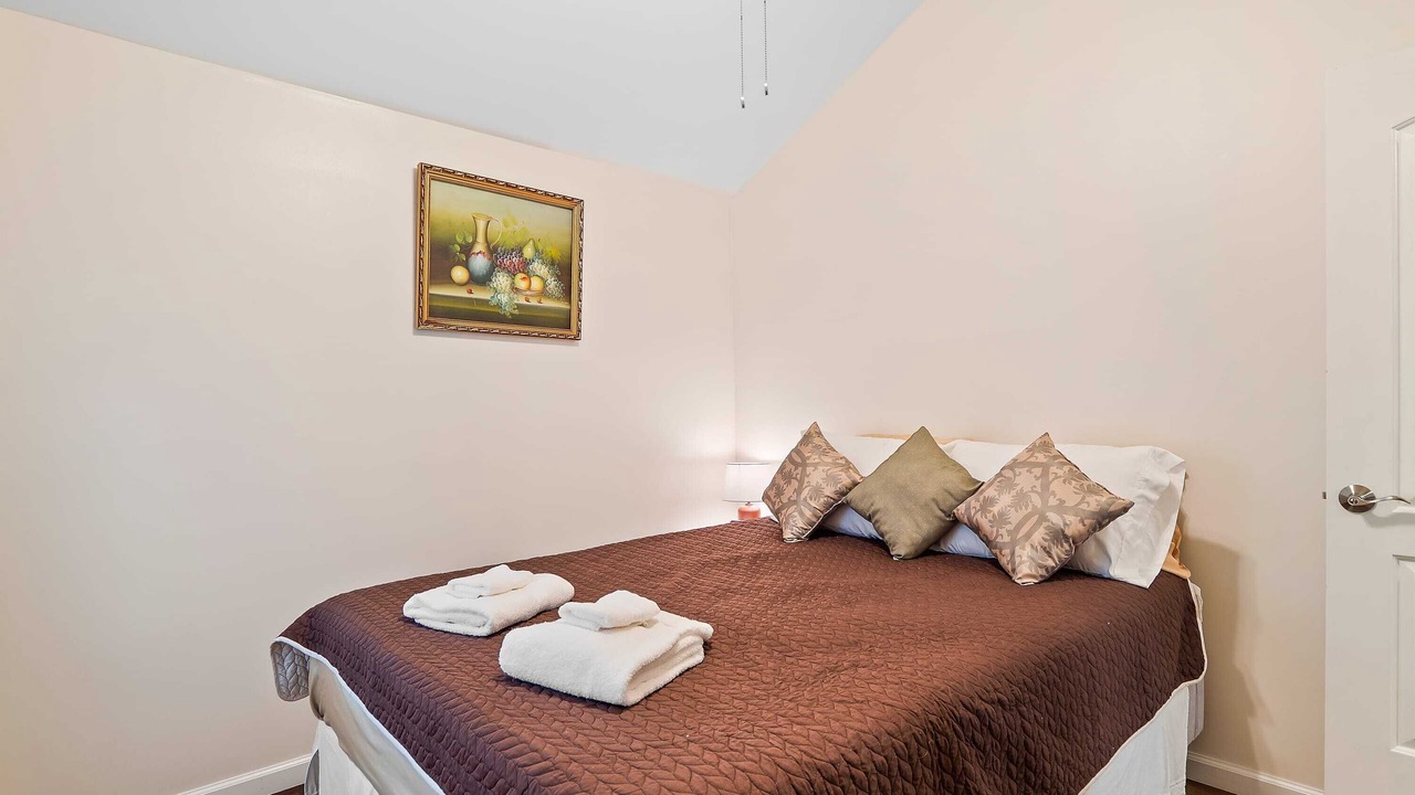 Photo of Bedroom in Geneva-on-the-Lake
