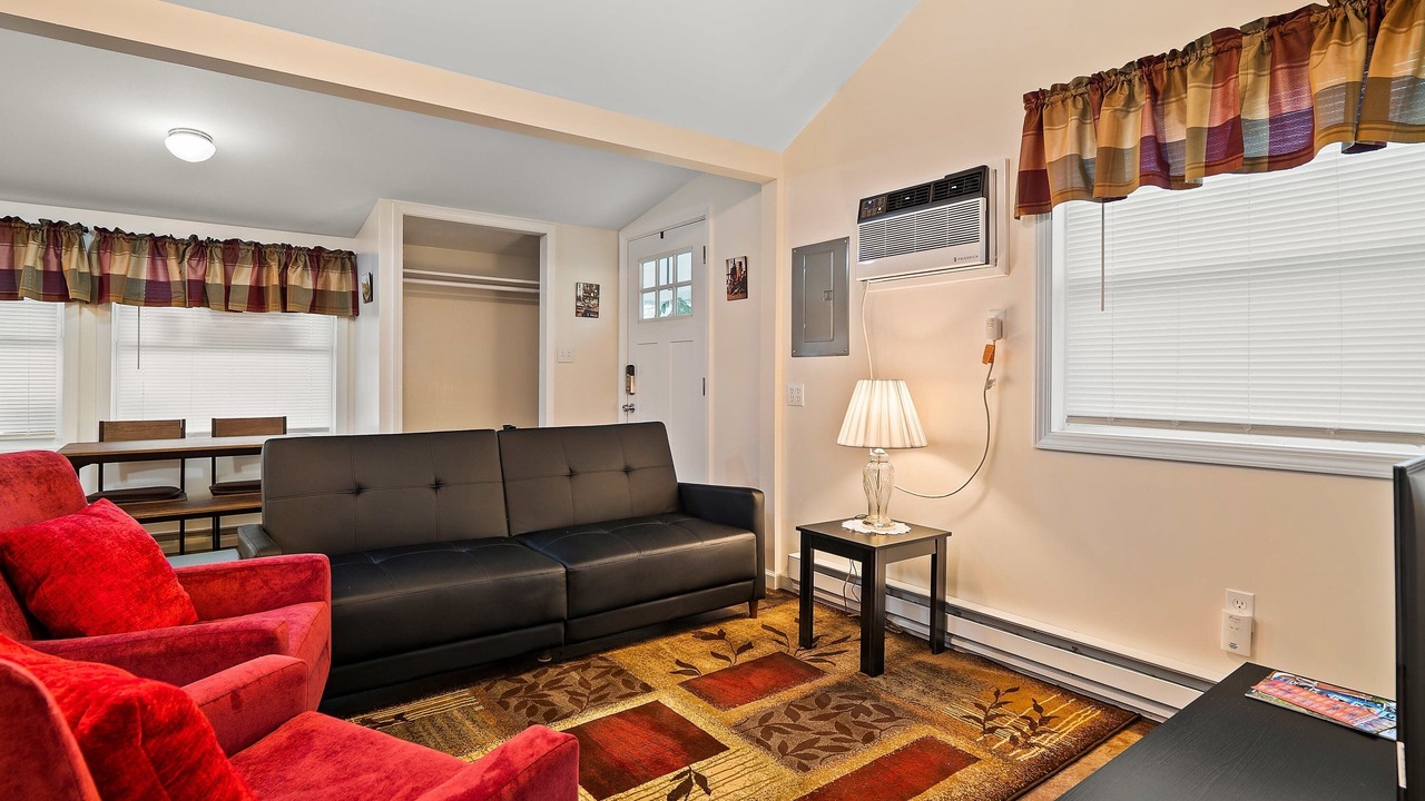 Photo of Livingroom in Geneva-on-the-Lake