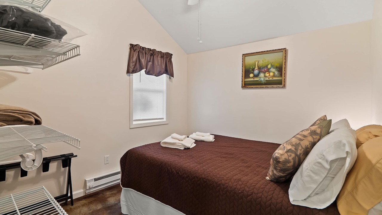 Photo of Bedroom in Geneva-on-the-Lake