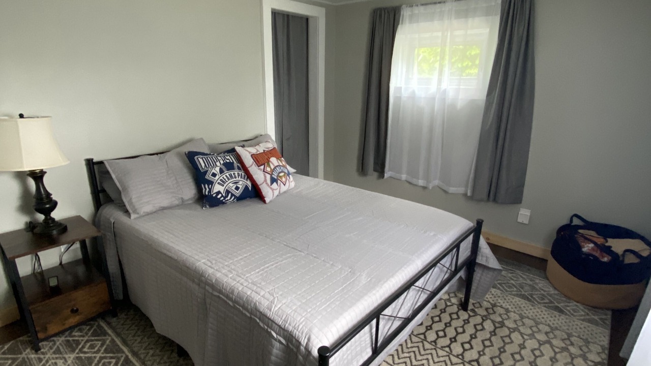 Photo of Bedroom in Burlington Flats