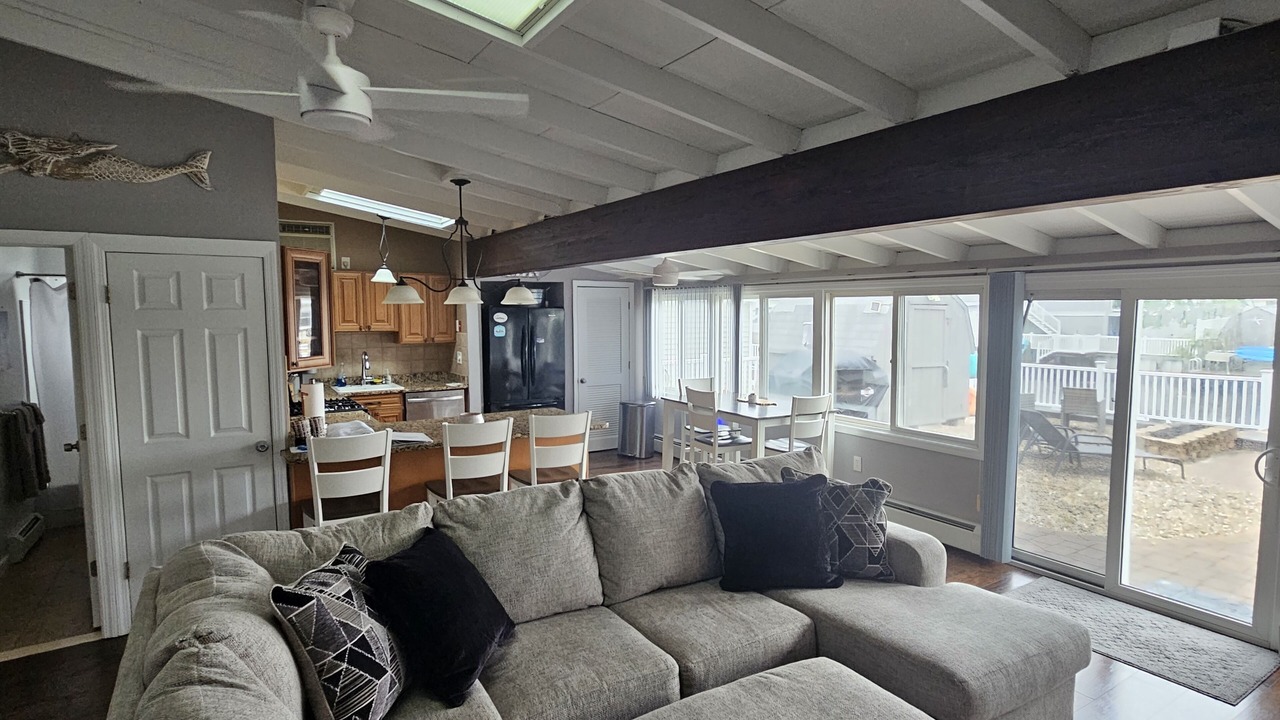 Photo of Livingroom in Beach Haven West