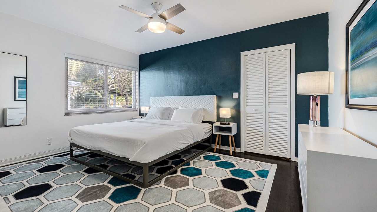 Photo of Bedroom in Downtown Hollywood