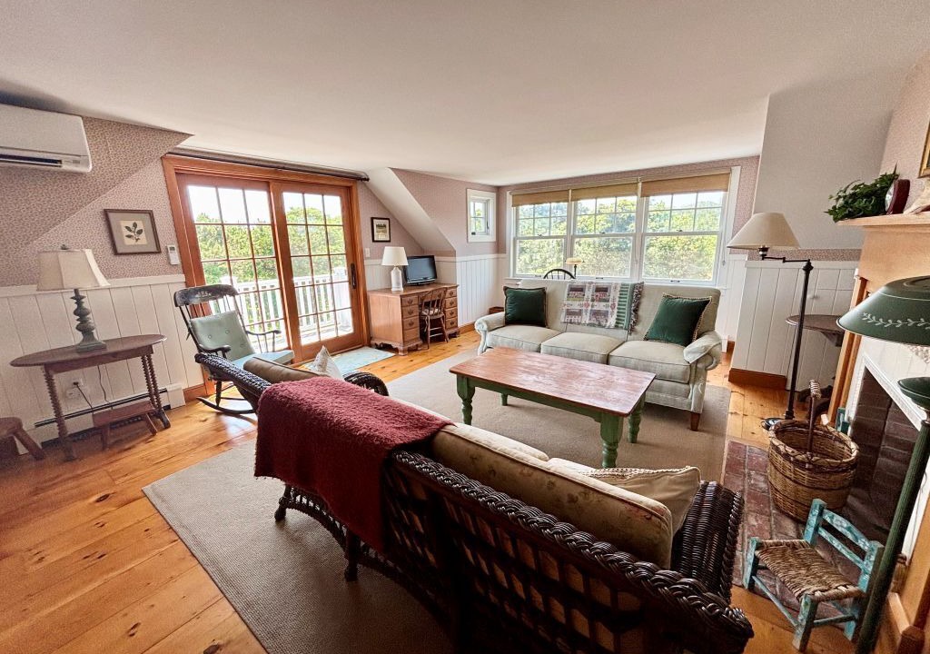 Photo of Livingroom in South Chatham