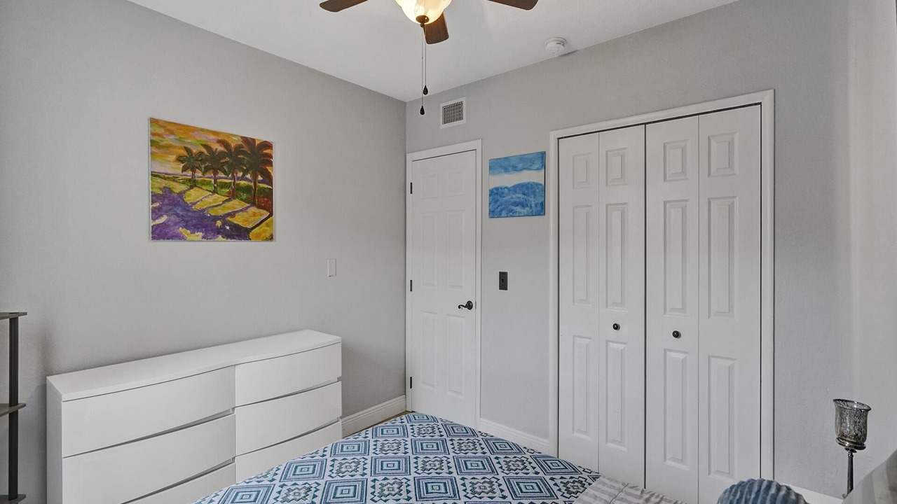 Photo of Bedroom in Middle River Terrace