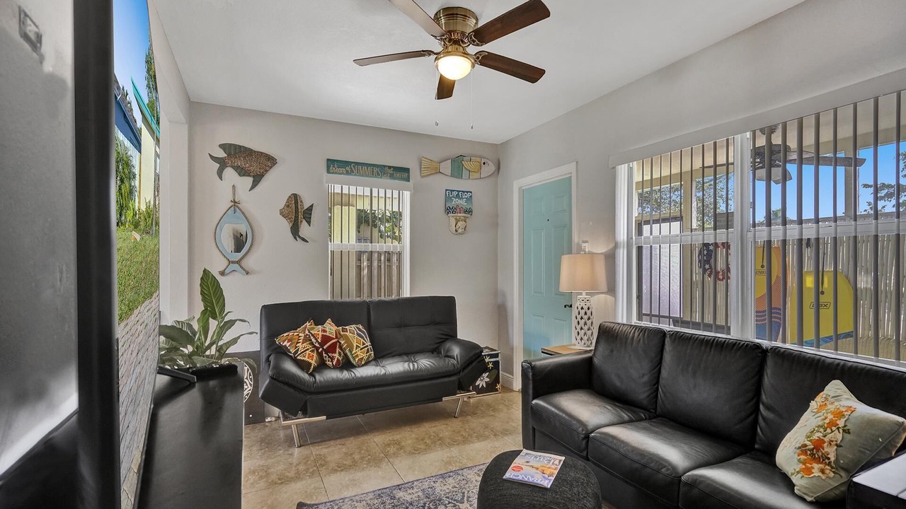 Photo of Livingroom in Middle River Terrace
