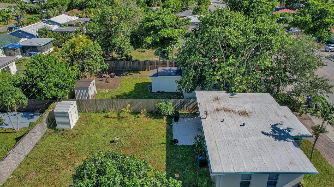Photo of Outdoor in Middle River Terrace