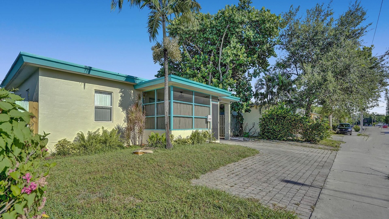 Photo of Outdoor in Middle River Terrace