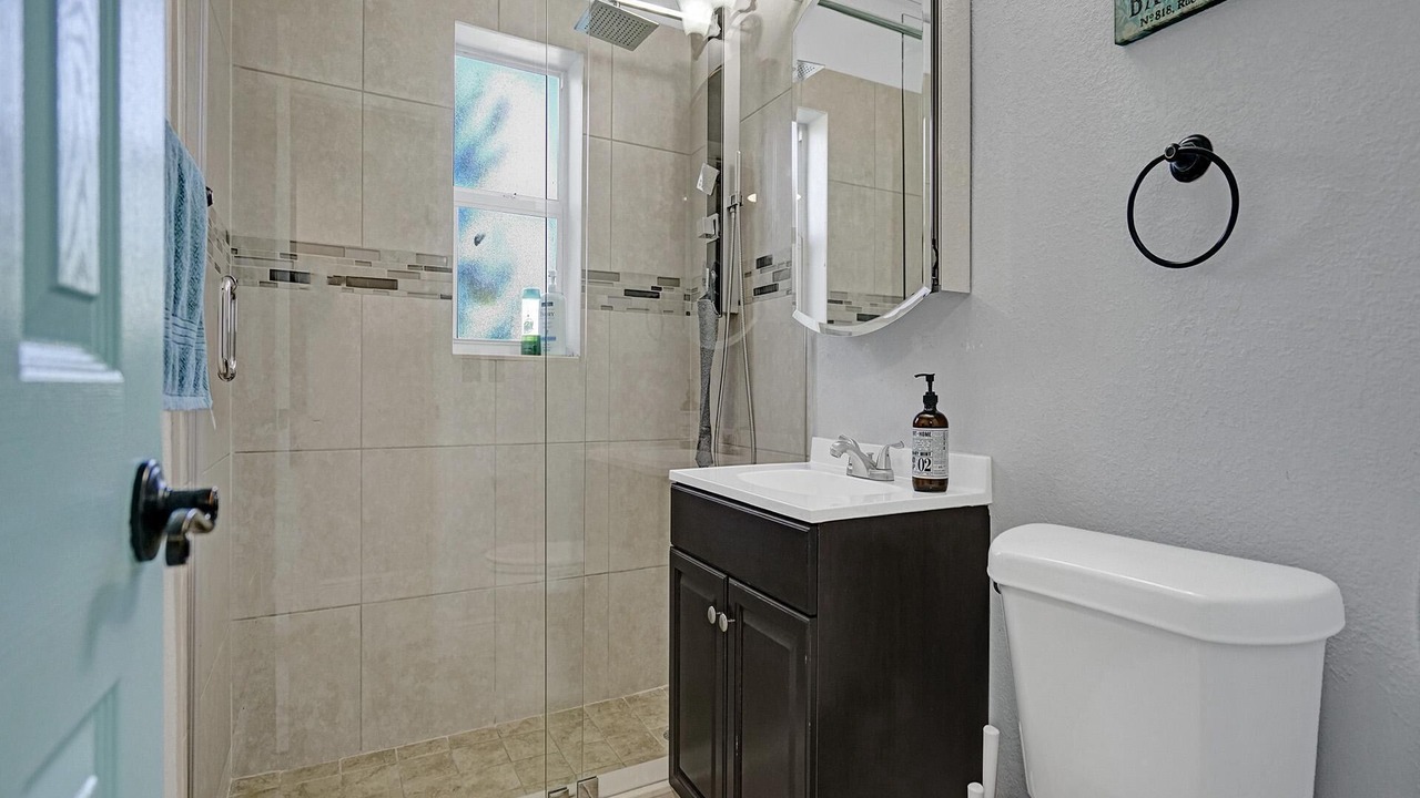 Photo of Bathroom in Middle River Terrace