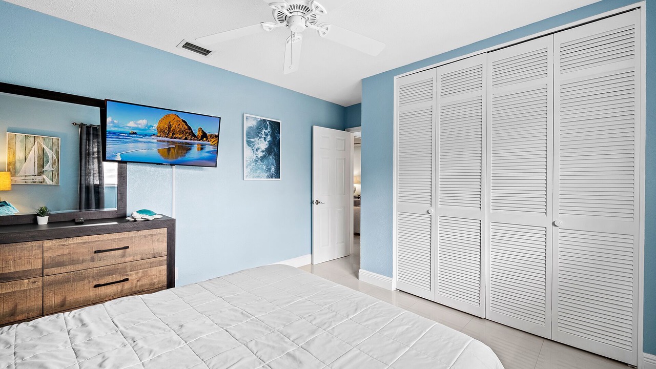 Photo of Bedroom in Santa Barbara Estates