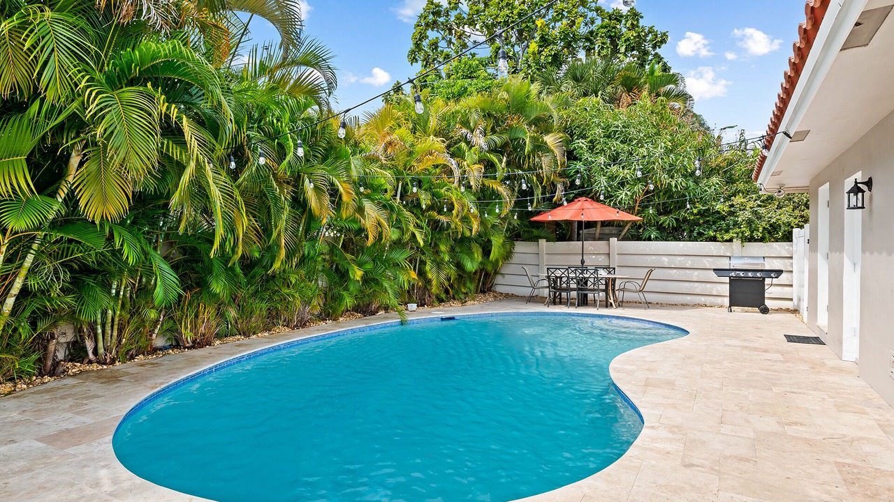 Photo of Outdoor in Santa Barbara Estates