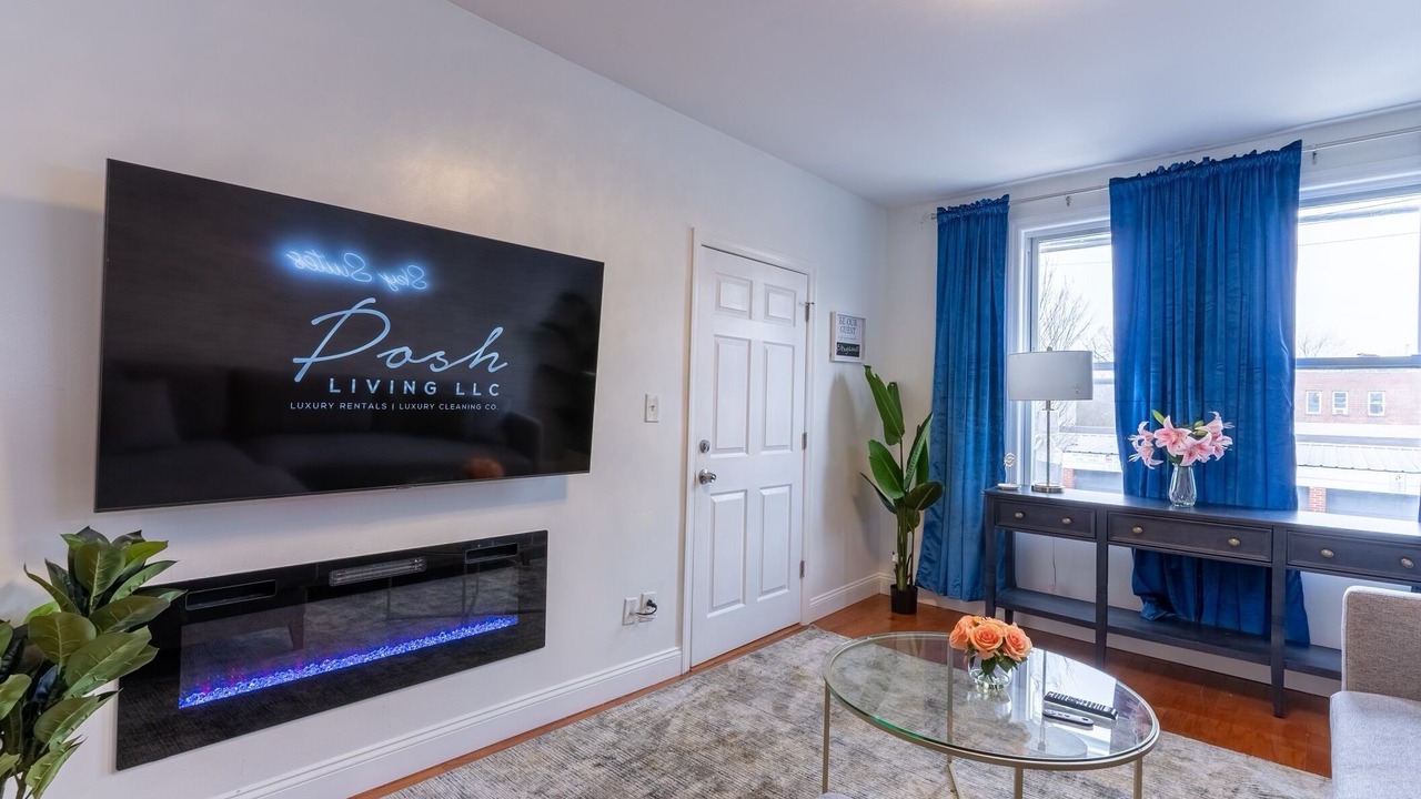 Photo of Livingroom in Forest Hill