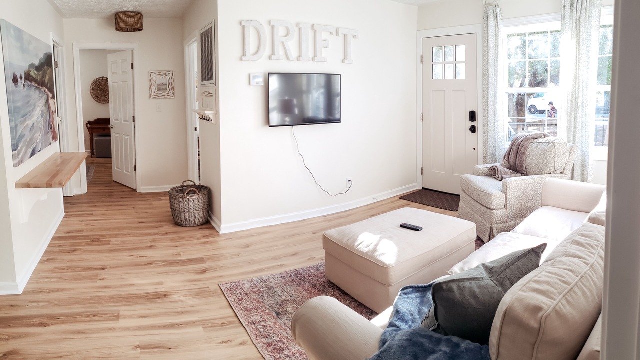 Photo of Livingroom in Colonial Beach