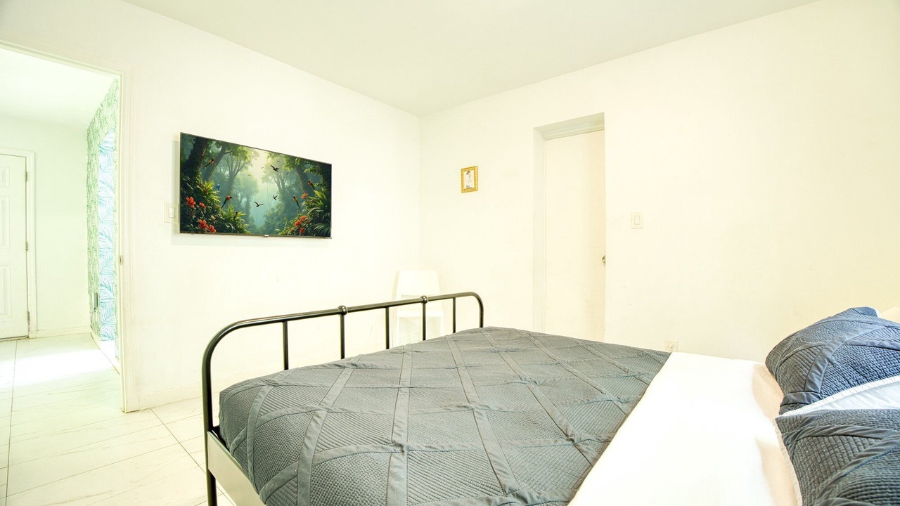 Photo of Bedroom in Highland Garden