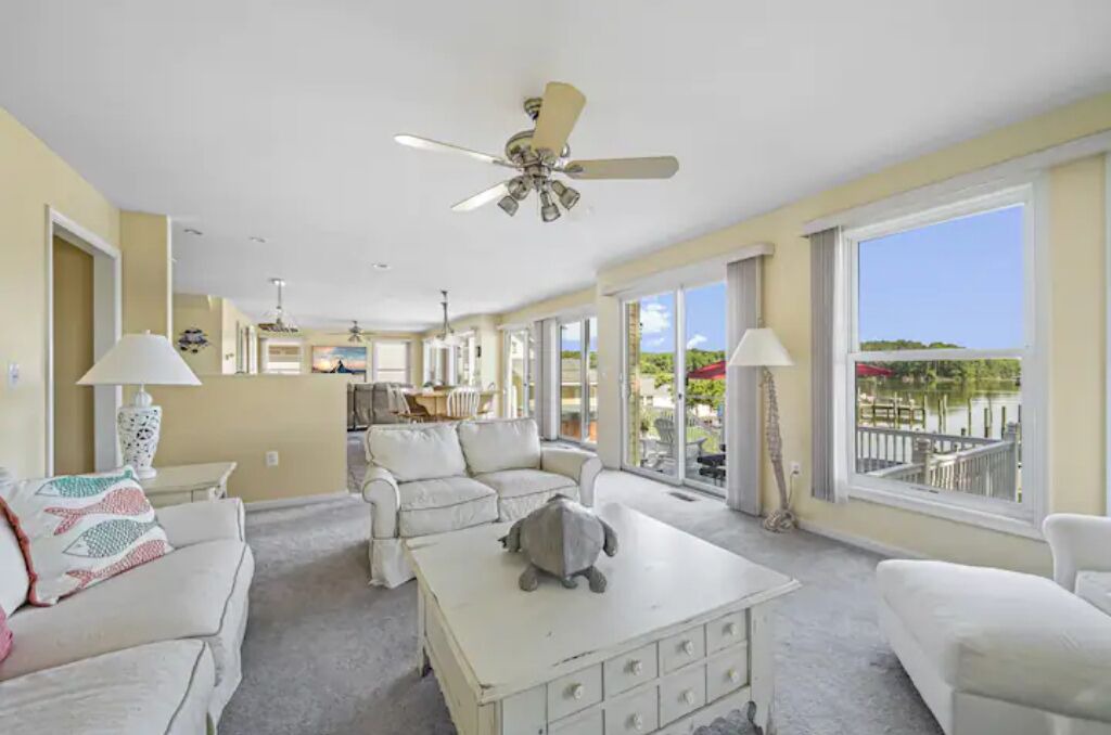 Photo of Livingroom in Cobb Island