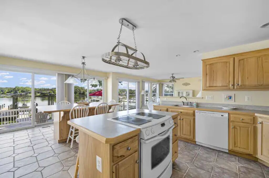 Photo of Kitchen in Cobb Island