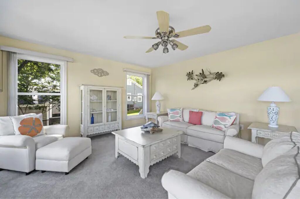 Photo of Livingroom in Cobb Island